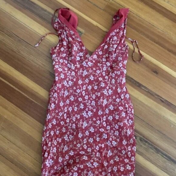 Ownley Tulip Dress Midi Red Floral - Picture 2 of 2